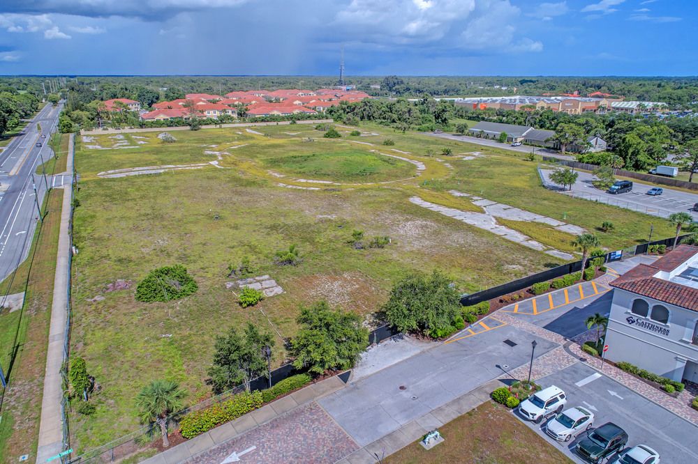 MULTI-FAMILY SITE IN OSPREY, FL: 174 E. Bay St., Osprey, FL 34229